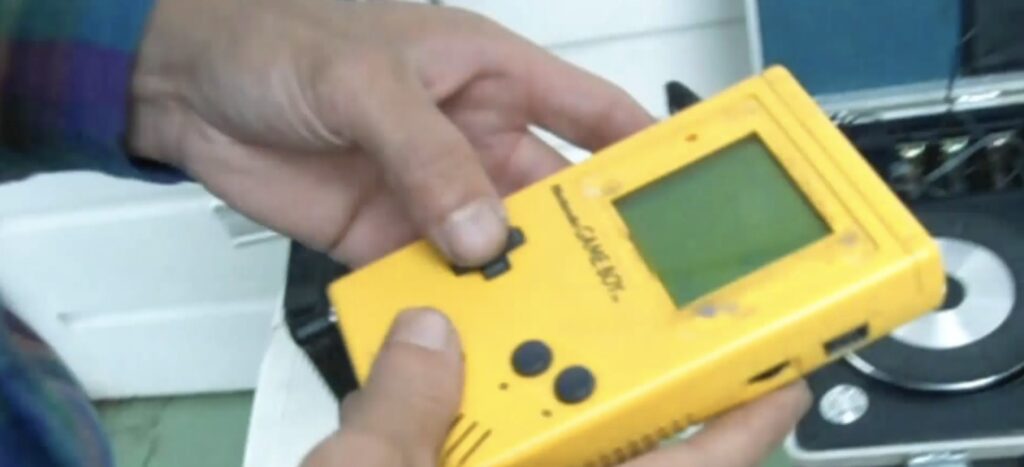 gameboy DMG amarillo